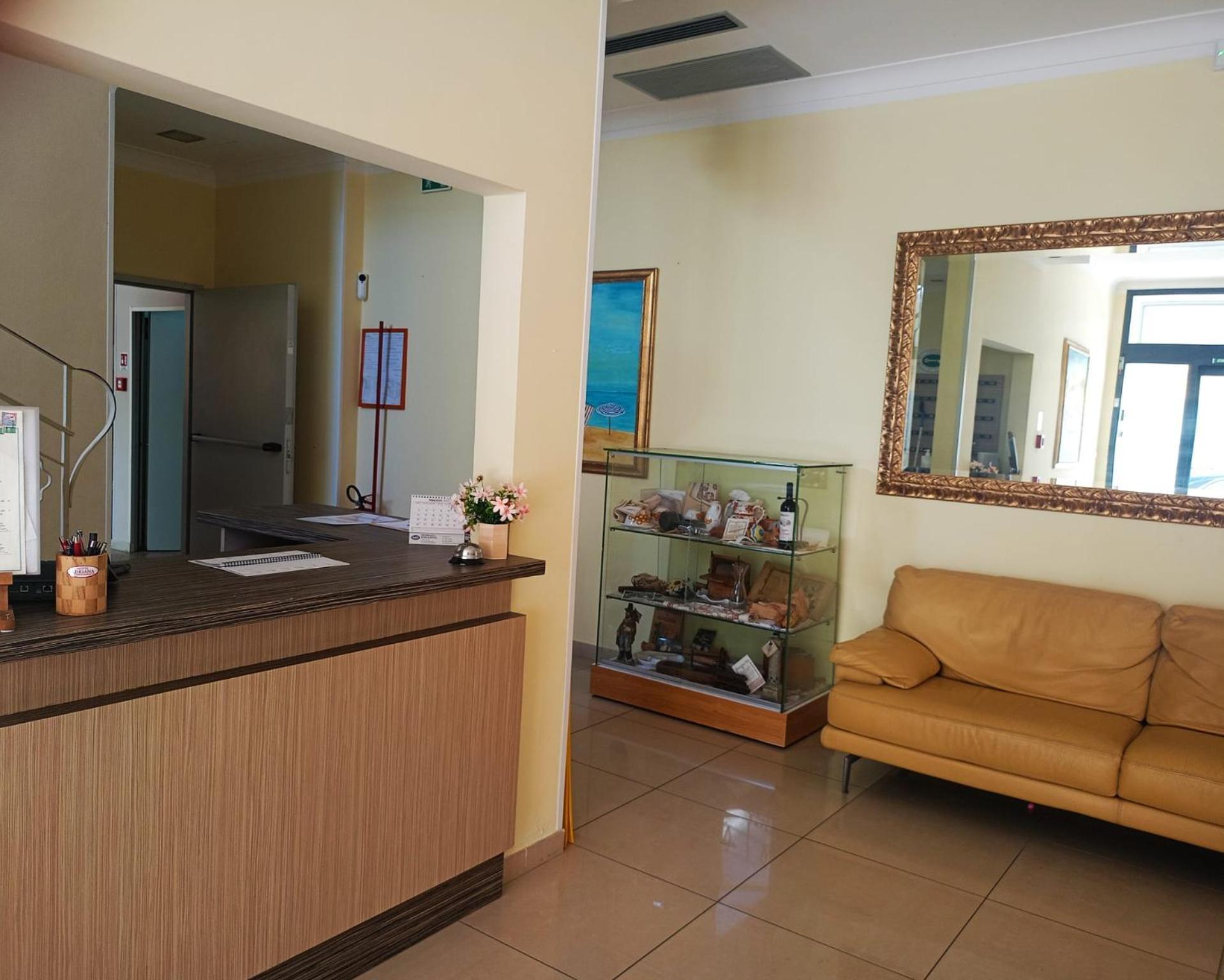 Adriana Hotel 3*
